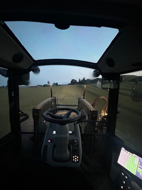 Used Valtra G135 V Tractor for sale